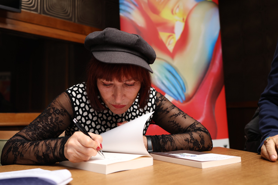 “No Regime Can Prevent Love” – Besa Myftiu Returns to FemArt After Ten Years